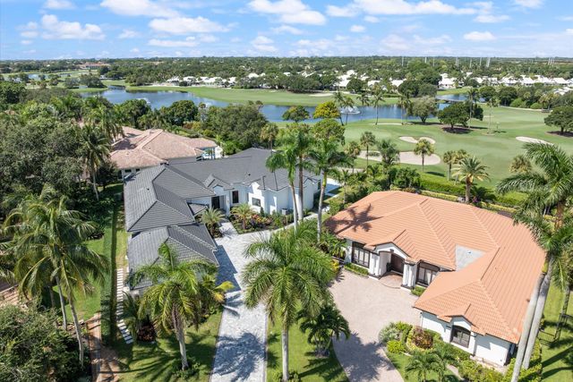 2525 Seminole Circle, West Palm Beach, FL 33409