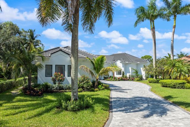 2525 Seminole Circle, West Palm Beach, FL 33409