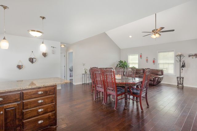 129 Patriot Cir, Shelbyville, TN 37160