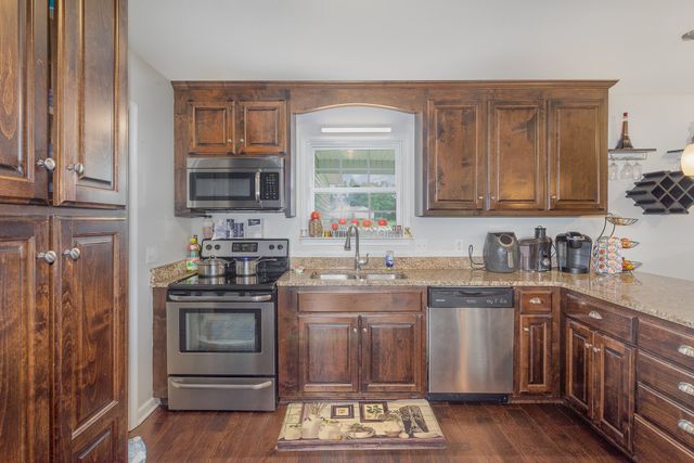 129 Patriot Cir, Shelbyville, TN 37160