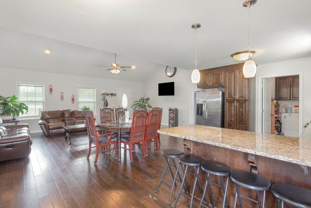 129 Patriot Cir, Shelbyville, TN 37160