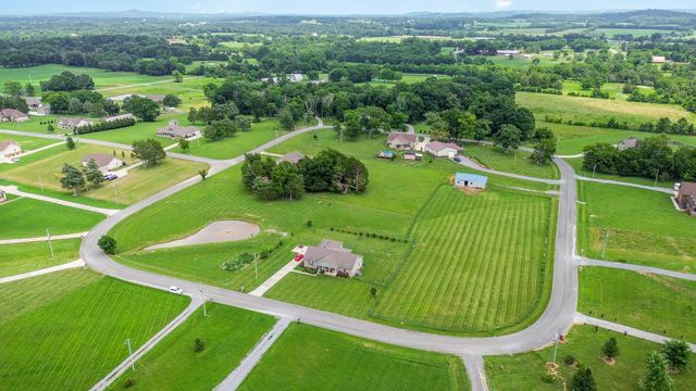 129 Patriot Cir, Shelbyville, TN 37160