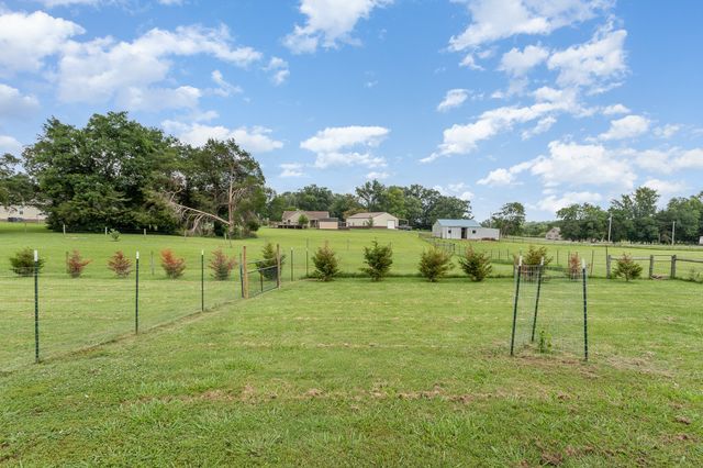 129 Patriot Cir, Shelbyville, TN 37160