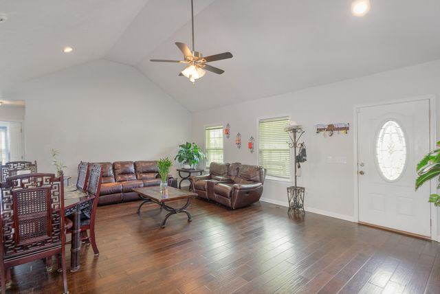 129 Patriot Cir, Shelbyville, TN 37160