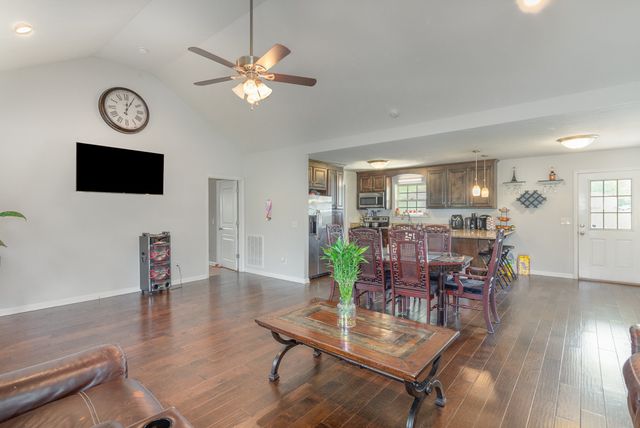 129 Patriot Cir, Shelbyville, TN 37160