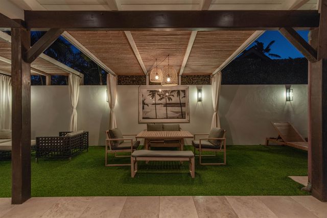 55 Kai Pl, Paia, HI 96779