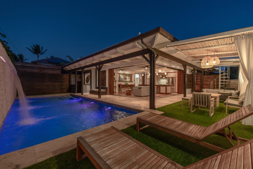 55 Kai Pl, Paia, HI 96779