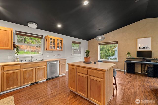 798 West Road, Sedro Woolley, WA 98284