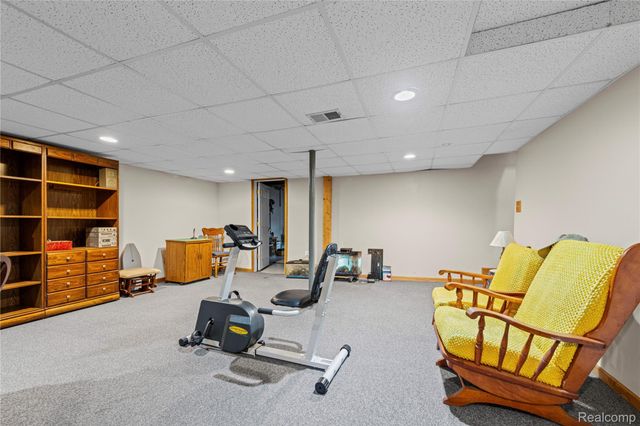 4660 Royal Cove Drive 5, Shelby Charter Township, MI 48316