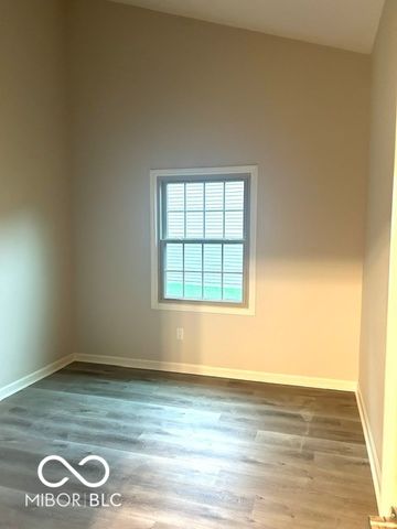 11157 Stratford Way, Fishers, IN 46038