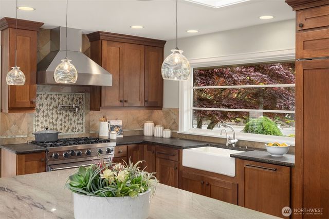 61 Cascade Key, Bellevue, WA 98006