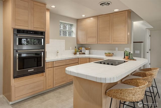 61 Cascade Key, Bellevue, WA 98006