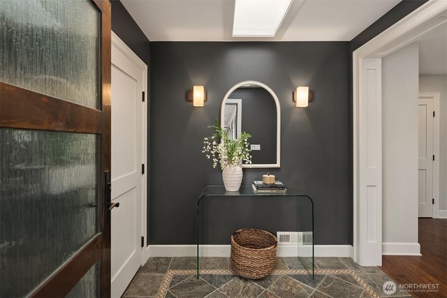 61 Cascade Key, Bellevue, WA 98006