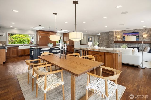 61 Cascade Key, Bellevue, WA 98006