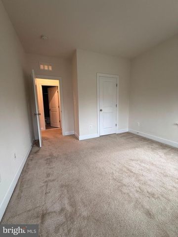 22992 BROOKSBANK SQ, Brambleton, VA 20148