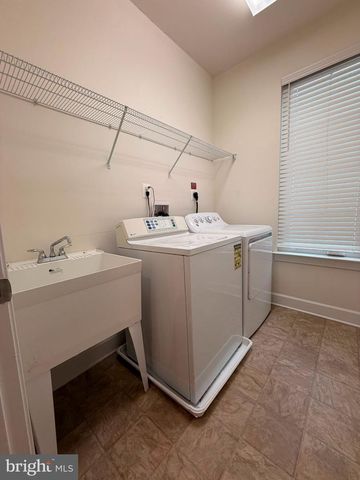 22992 BROOKSBANK SQ, Brambleton, VA 20148