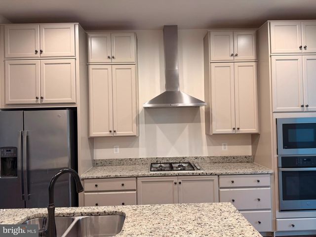 22992 BROOKSBANK SQ, Brambleton, VA 20148