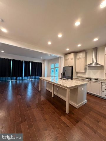 22992 BROOKSBANK SQ, Brambleton, VA 20148
