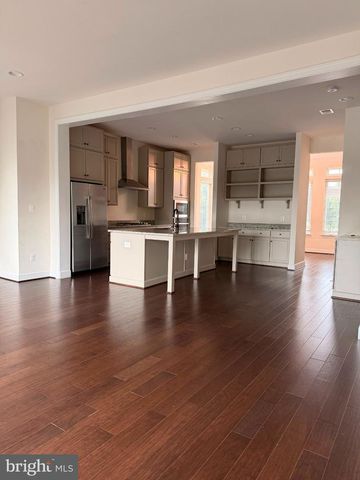 22992 BROOKSBANK SQ, Brambleton, VA 20148