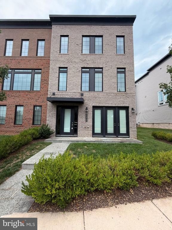 22992 BROOKSBANK SQ, Brambleton, VA 20148