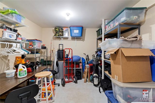 9714 Raintree Village Drive 3F, Hillsboro, MO 63050