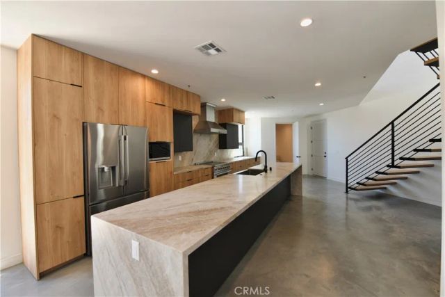 243 Seal Beach Blvd, Seal Beach, CA 90740