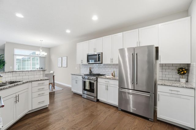 4332 Ahwick Green, 42, Hilliard, OH 43026