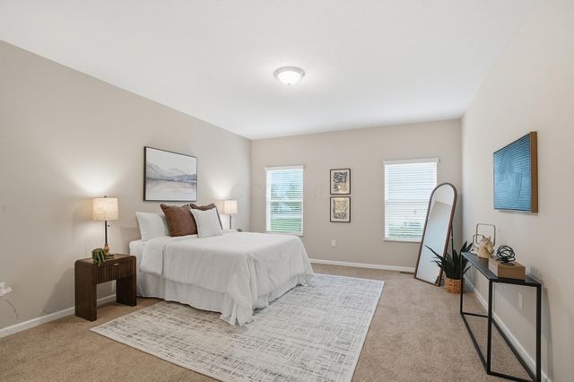 4332 Ahwick Green, 42, Hilliard, OH 43026