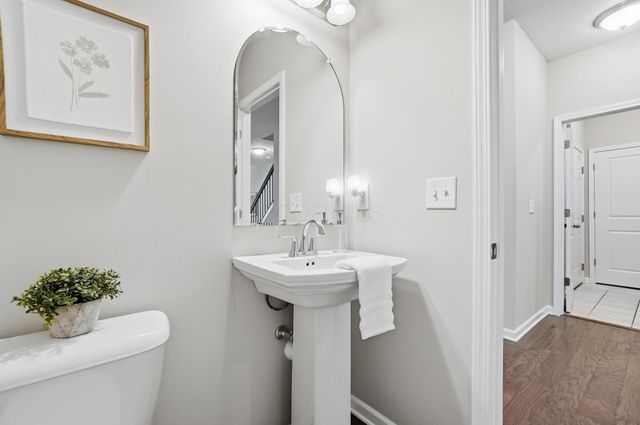 4332 Ahwick Green, 42, Hilliard, OH 43026