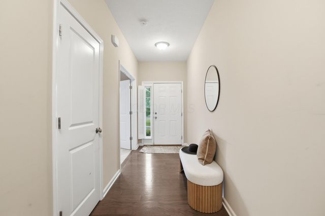 4332 Ahwick Green, 42, Hilliard, OH 43026