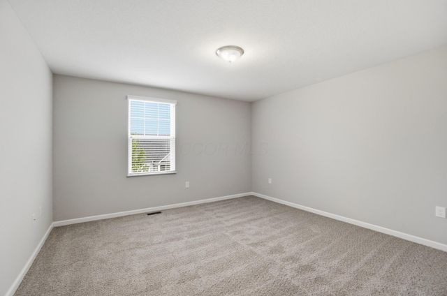 4332 Ahwick Green, 42, Hilliard, OH 43026