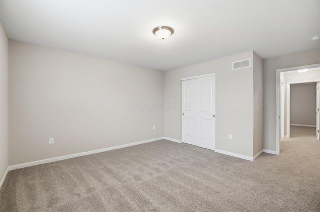 4332 Ahwick Green, 42, Hilliard, OH 43026