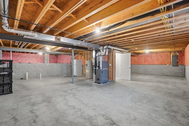 4332 Ahwick Green, 42, Hilliard, OH 43026