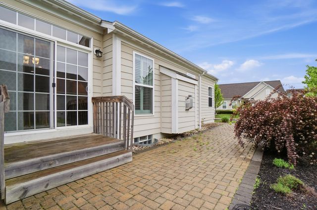 4332 Ahwick Green, 42, Hilliard, OH 43026