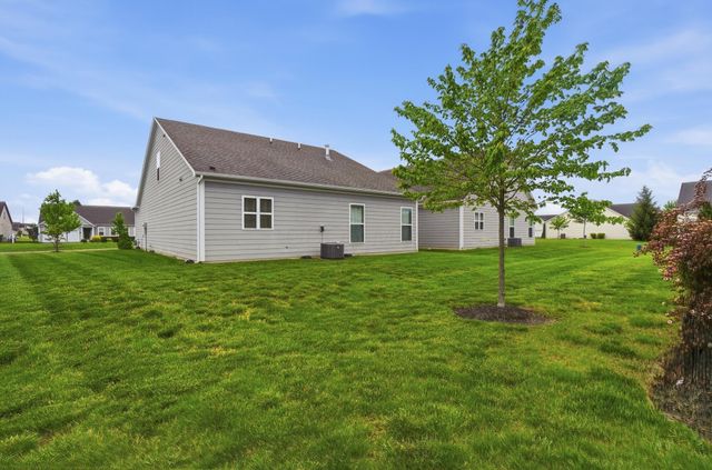 4332 Ahwick Green, 42, Hilliard, OH 43026