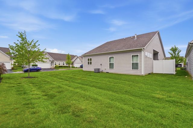 4332 Ahwick Green, 42, Hilliard, OH 43026