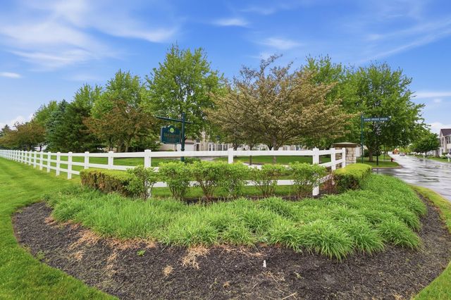 4332 Ahwick Green, 42, Hilliard, OH 43026