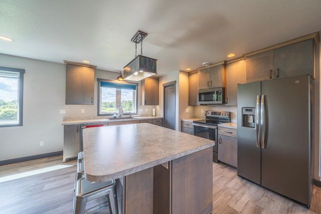 27196 Co Hwy 21, Detroit Lakes, MN 56501