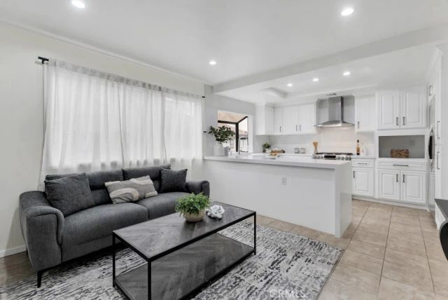 21500 Califa Street 159, Woodland Hills, CA 91367