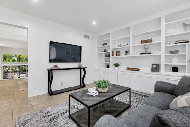 21500 Califa Street 159, Woodland Hills, CA 91367