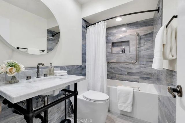 21500 Califa Street 159, Woodland Hills, CA 91367