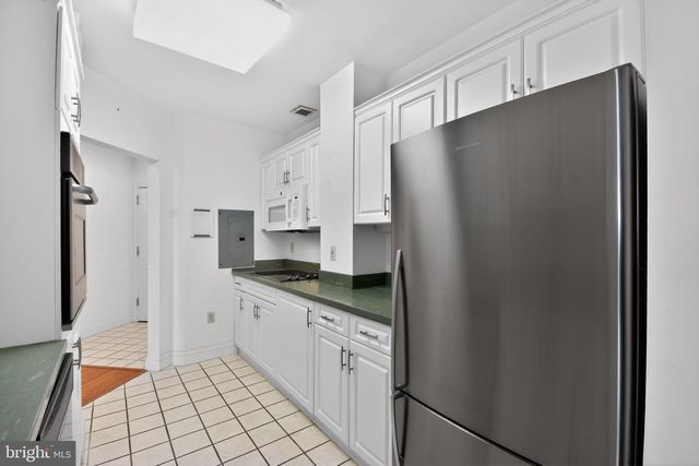 2401 WINDROW DR, Princeton, NJ 08540