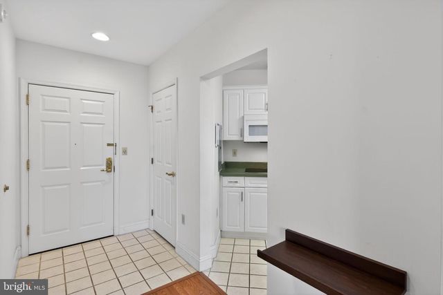 2401 WINDROW DR, Princeton, NJ 08540