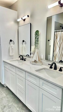 1990 Talbot Lane, Hickory, NC 28602