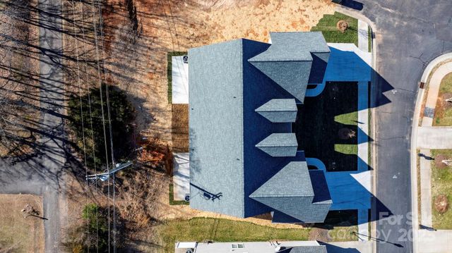 1990 Talbot Lane, Hickory, NC 28602