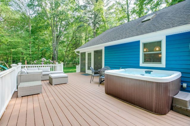 6010 Migiel Lane, Sawyer, MI 49125