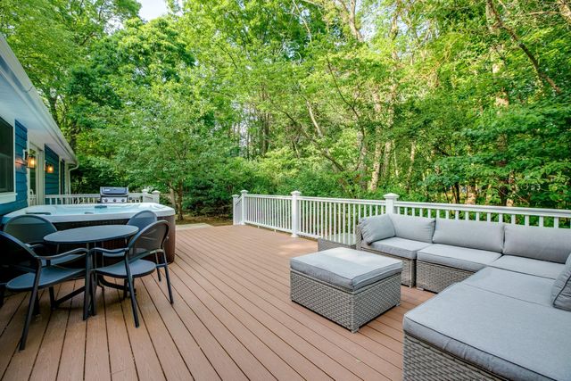 6010 Migiel Lane, Sawyer, MI 49125