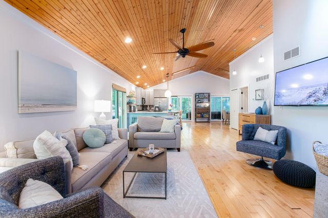 6010 Migiel Lane, Sawyer, MI 49125