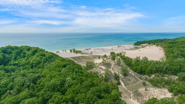 6010 Migiel Lane, Sawyer, MI 49125