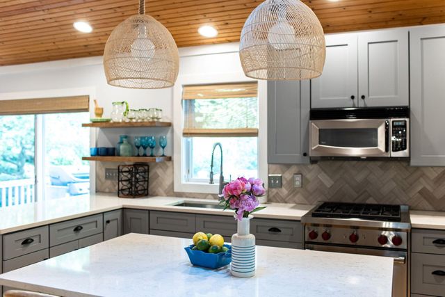 6010 Migiel Lane, Sawyer, MI 49125